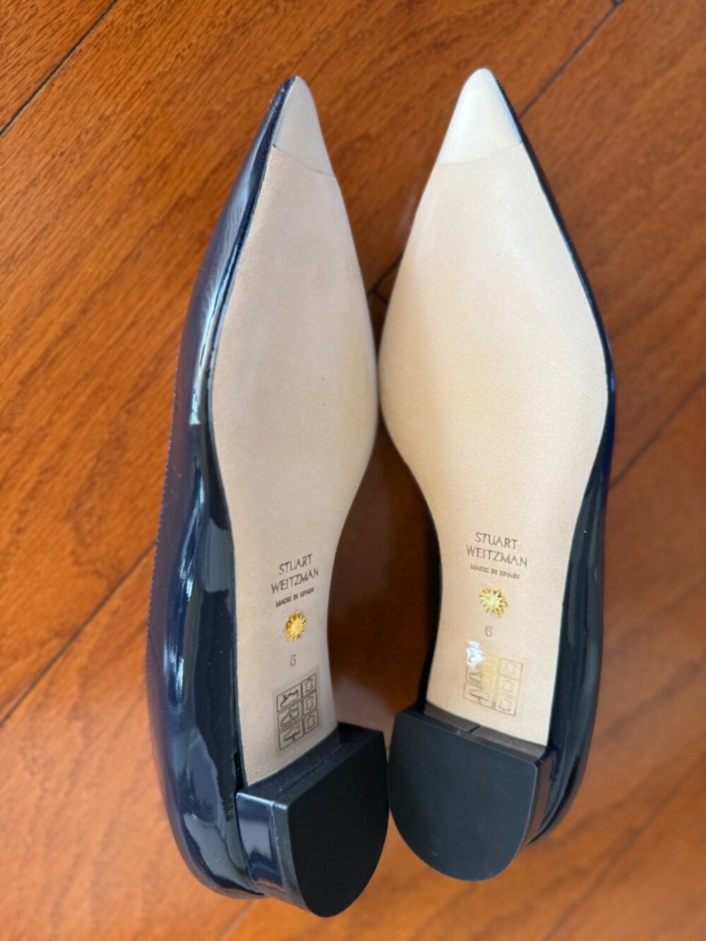 Stuart Weitzman Womens Stuart Flat - Picture 9 of 11